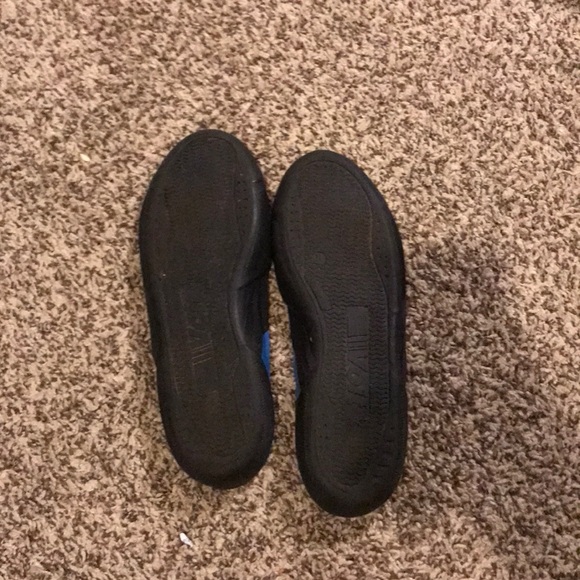 Water shoes/aqua socks (2 pairs) - Picture 7 of 7